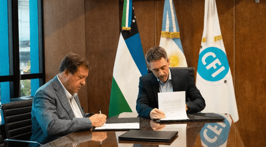 El Bolsón: Weretilneck firmó un acuerdo por 1.000 millones de pesos destinado a la reconstrucción productiva de la&nbsp;región