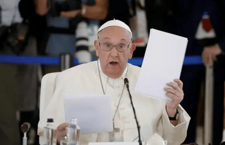 El Papa Francisco sigue en estado crítico pero&nbsp;estable