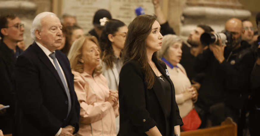 Villarruel abucheada a la salida del homenaje al Papa&nbsp;Francisco