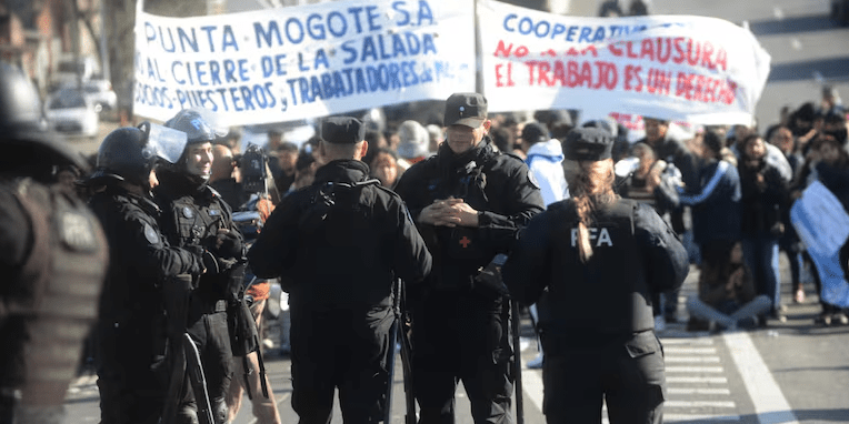 Corte en Puente La Noria por puesteros de La&nbsp;Salada