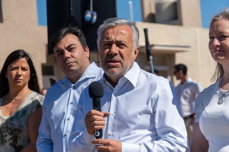 Cornejo atrae inversiones del exterior: El gobernador visitó los Emiratos Árabes en busca de acuerdos que benefician a&nbsp;Mendoza