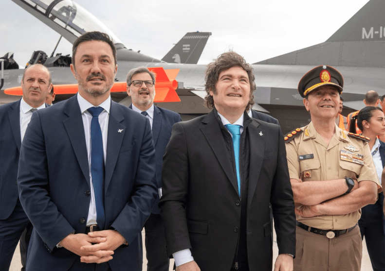 Petri: “Con Milei concretamos la llegada de los F-16, un paso que potencia la defensa argentina y marca un antes y un&nbsp;después”