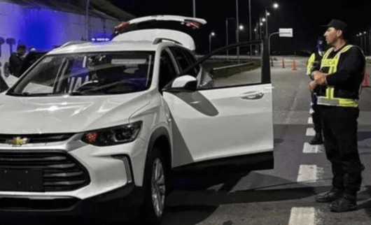 Detienen a un hombre que transportaba $50 millones en drogas mientras viajaba con su hija de 4&nbsp;años