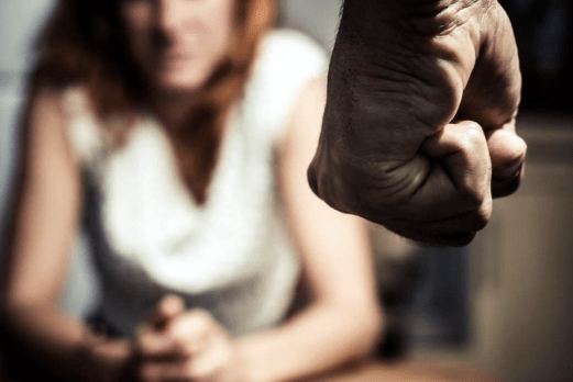 Encerró a su pareja y la amenazó con matarla con una tijera: quedó&nbsp;preso